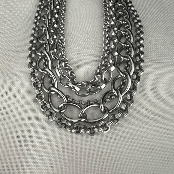 Sabika Necklace - Picture 2 of 3